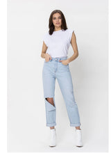 Load image into Gallery viewer, Madre Jeans
